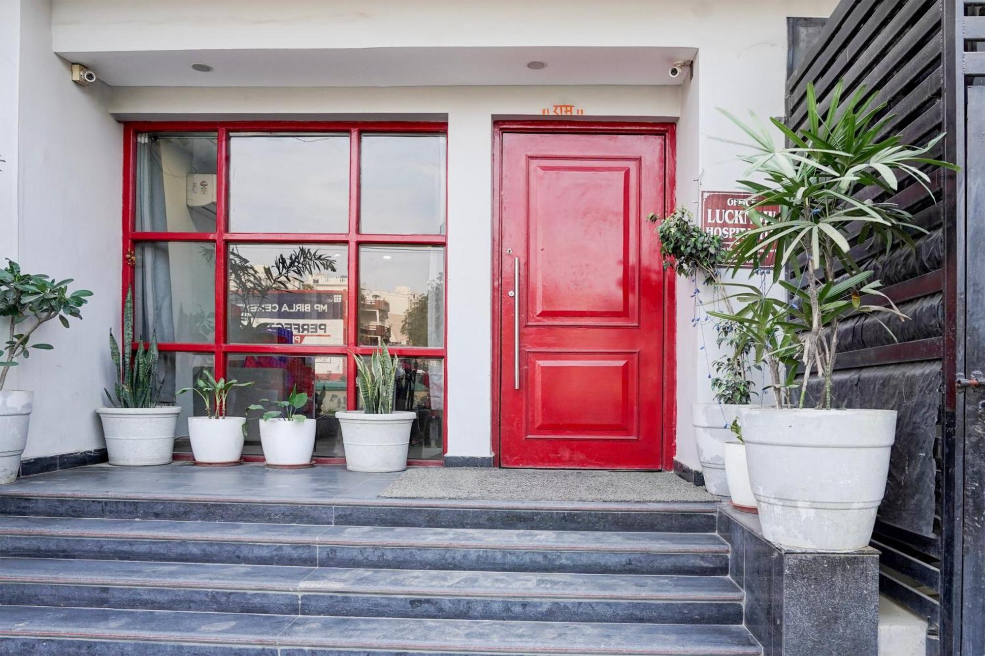 Super Townhouse Gomti Nagar Sector 6 Near Ekana Stadium Lucknow Exteriör bild