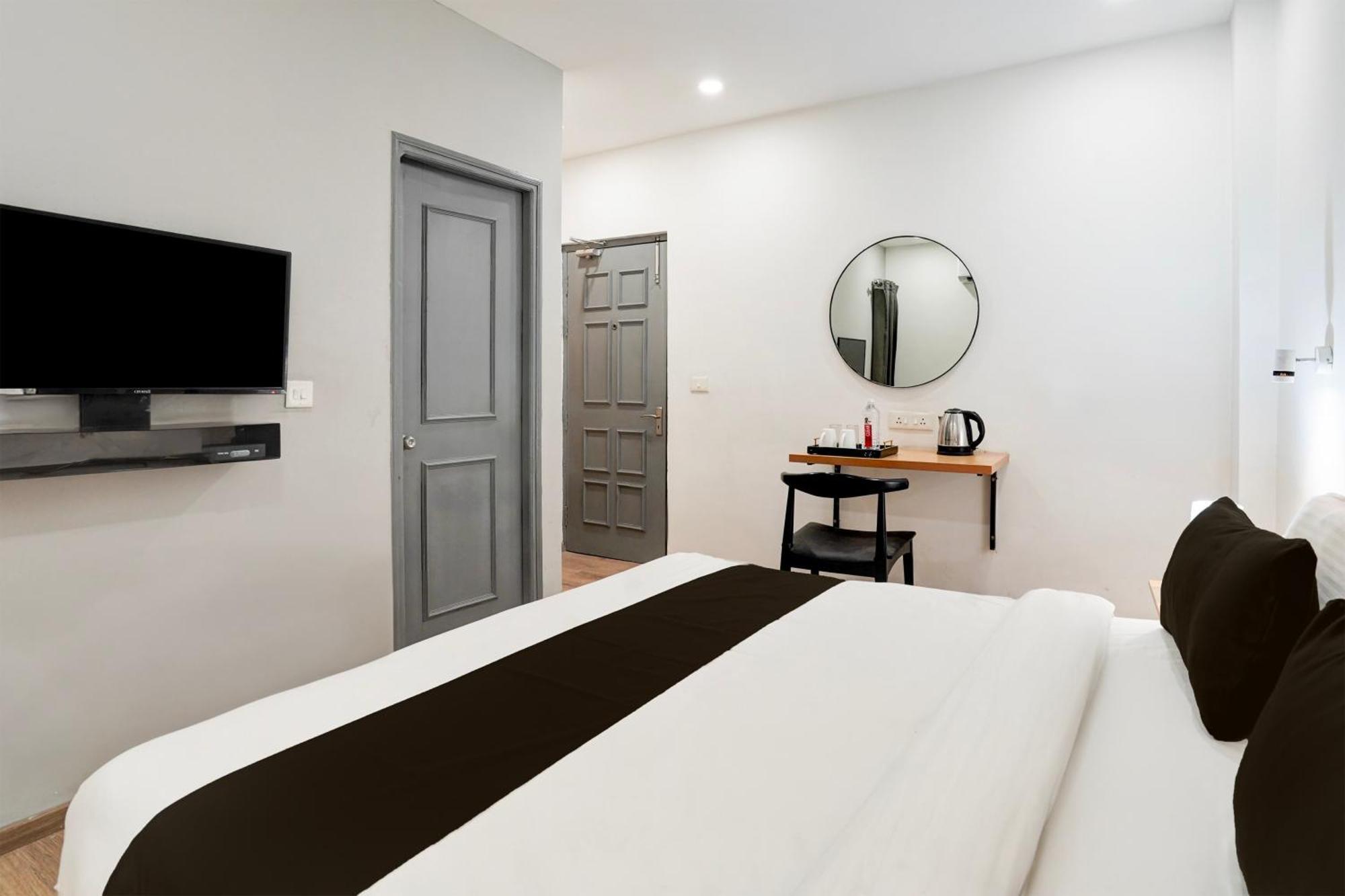 Super Townhouse Gomti Nagar Sector 6 Near Ekana Stadium Lucknow Exteriör bild